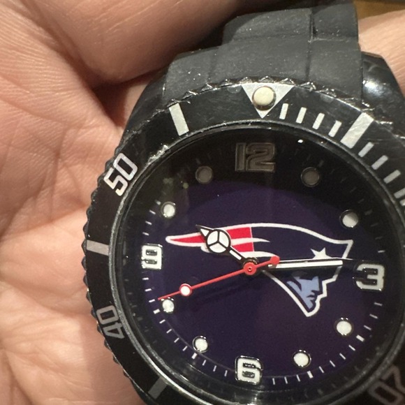 Working England Patriots Watch Silicone‎ Analog NFL Football Mens 43mm Black - Picture 7 of 8